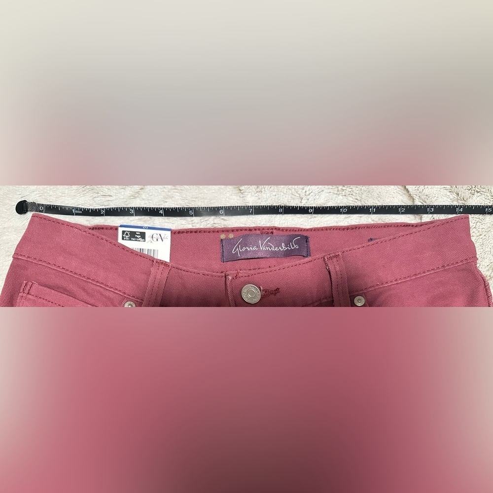 Gloria Vanderbilt Amanda Capri Pants - Picture 3 of 15